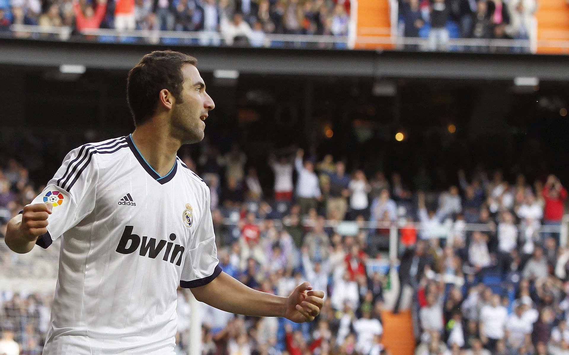 法兰克福中锋支点作用显著提升,法兰克福前锋